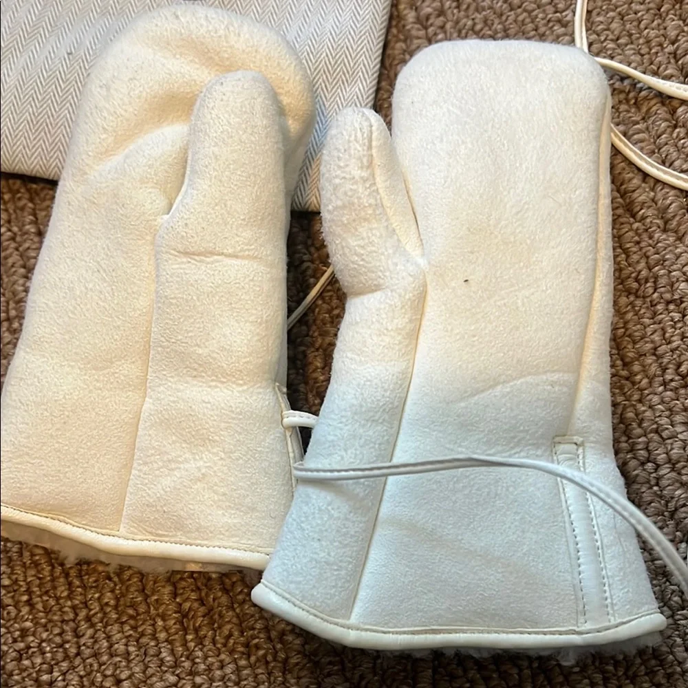 Hermes White Kids Mittens